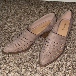 Bella style shoes from Maurices, size 8